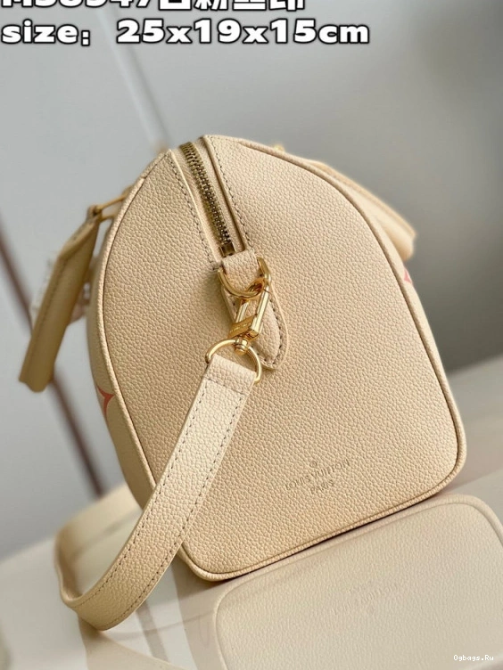 25 LOUIS VUITTON SPEEDY BANDOULIÈRE 0511